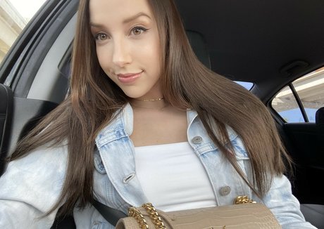 JackieMButler modelo superior imagen