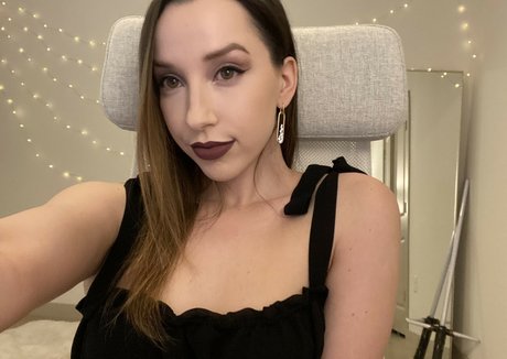 JackieMButler bonita estrella galerías