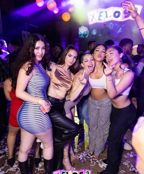 Dessxmx buena estrella porno foto