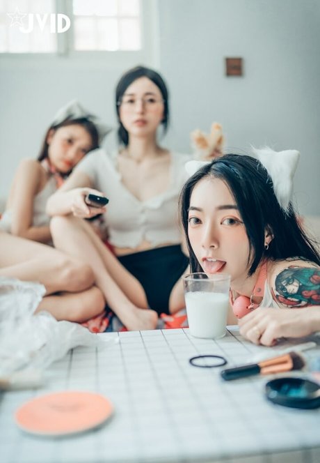 Tsai 919 modelo xxx foto