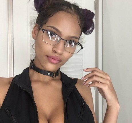 Jinna Cabrera bonita actriz fotos