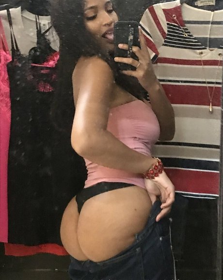 Jinna Cabrera estrella xxx galería