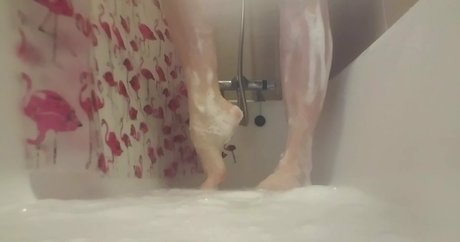 giantessgingerofficial modelo sexy archivo