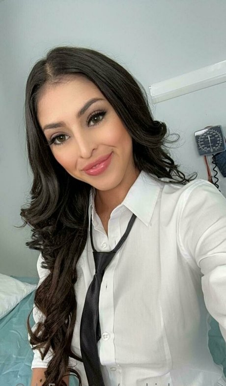 Sophialeonexo estrella del arte galerías