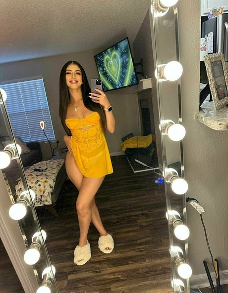 Sophialeonexo modelo agradable imágenes