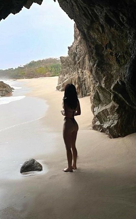 NIkkole Teja bonita estrella galería