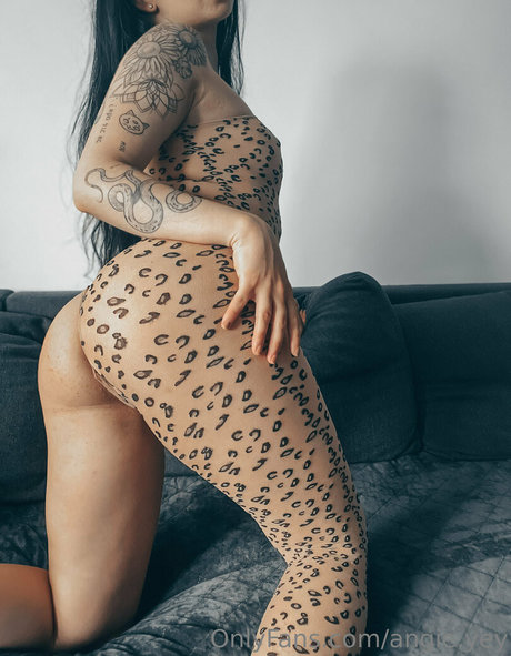 angie yey estrella fotos