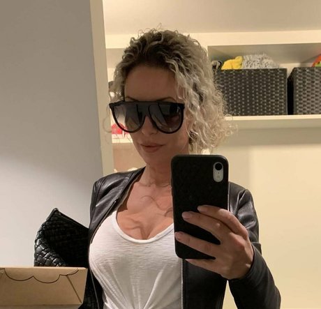 Sasha West modelo hd archivo