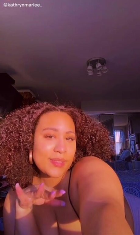 Kathrynn Marie estrella porno en alta definición galería