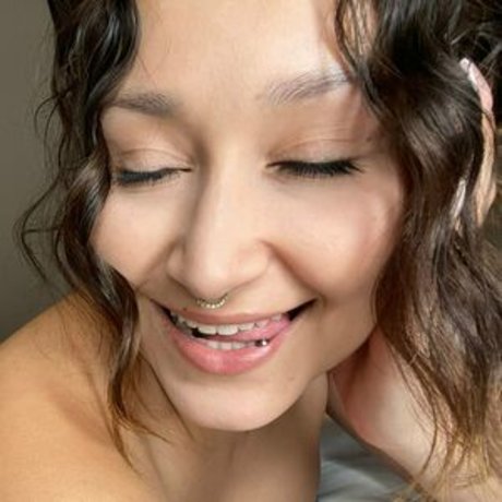 kendalljakobs actriz adulta galerías