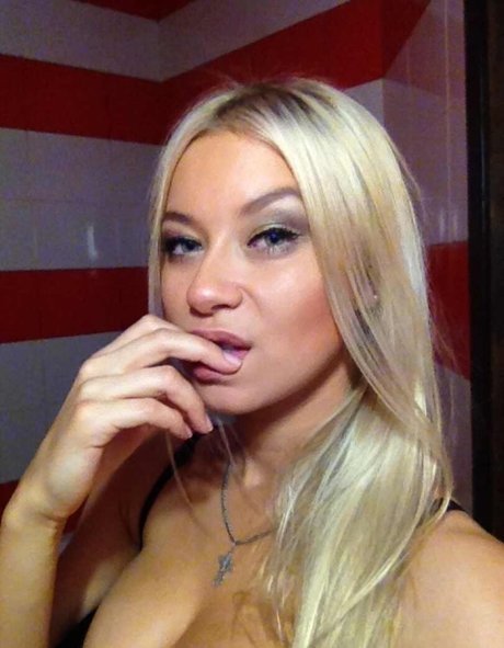 Polina Logunova mejor modelo imagen