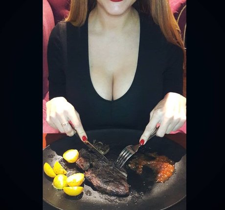 Lady Gorbunova actriz caliente galerías