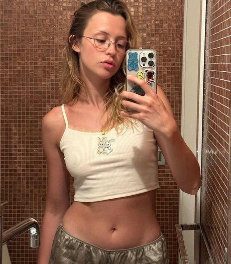 Angele Van Laeken modelo desnudos foto