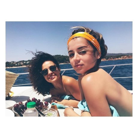 ébano fumando onlyfans porno bonito imágenes