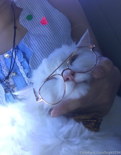 bsyk9294 buena actriz fotos