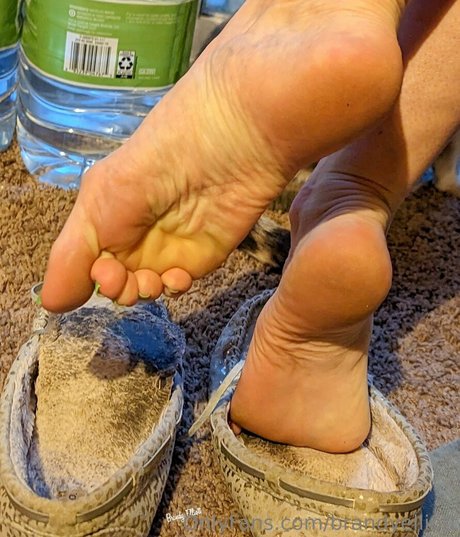 brandyelliott hermosa estrella archivo