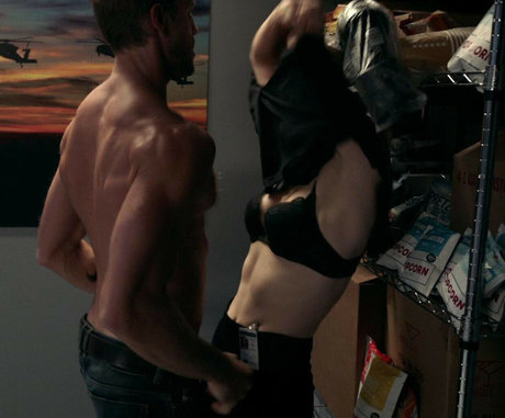 Melissa Roxburgh estrella porno erótica galería