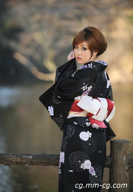 Hamasaki Rio modelo pornografico fotos