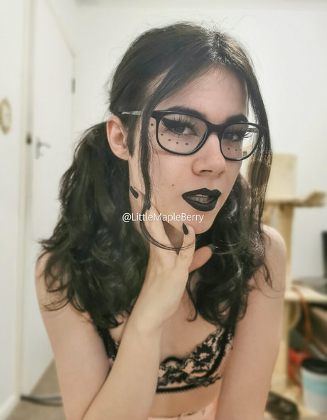 LittleMapleBerry actriz porno archivo