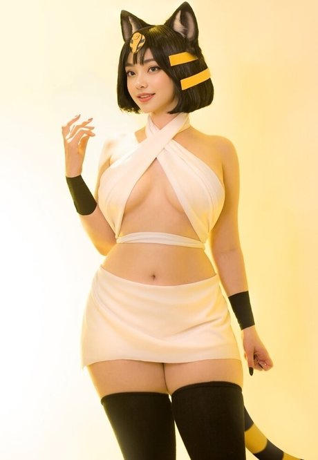 Elina Yi estrella porno de arte galería