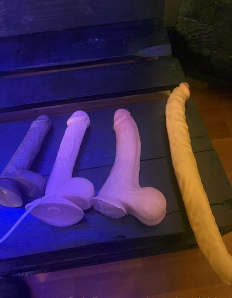 wendysuicideg estrella del arte galerías