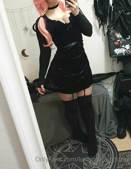 lunaticalwitchfree estrella porno foto