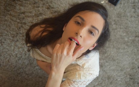 mirabella 00 desnudos de estrellas porno galería