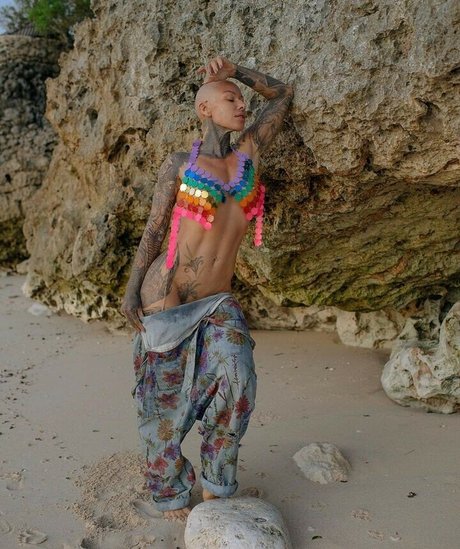 Maria Kasta modelo de arte galería