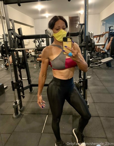 shemale 23cm desnudos de modelos foto