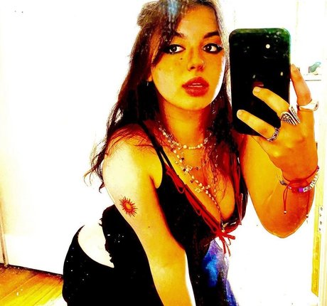 Maddy Adderley estrella foto