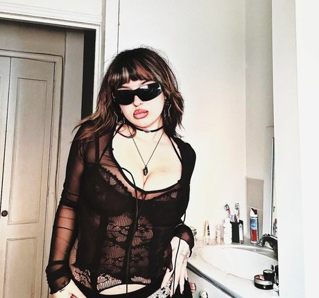 Maddy Adderley estrella porno de alta calidad foto