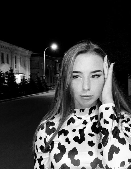 alicee kisss modelo de arte galerías