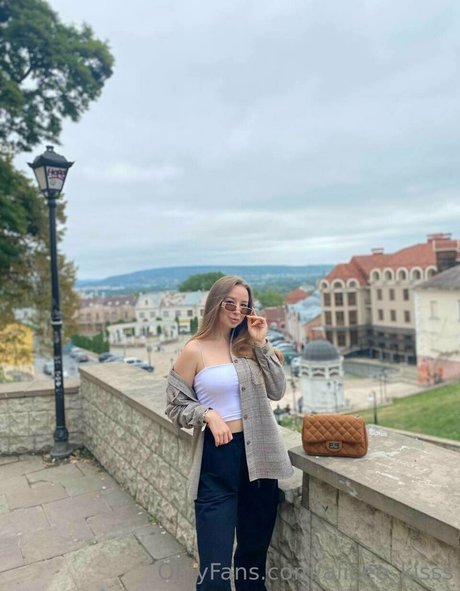 alicee kisss arte modelo recopilación