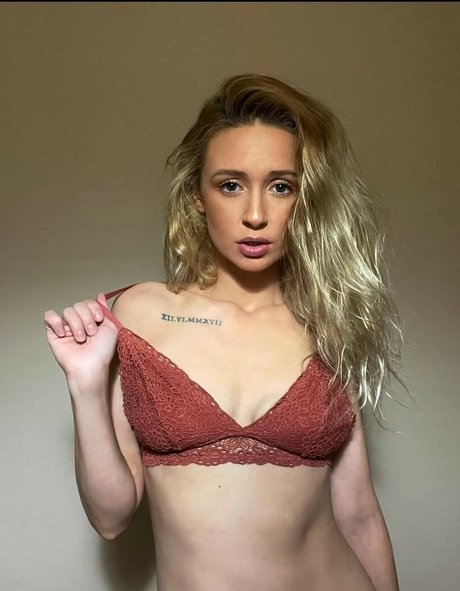 obey genevieve Fotoaufnahmen