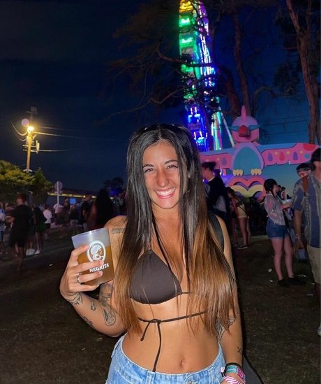 Raquel Tamborino estrella porno caliente archivo