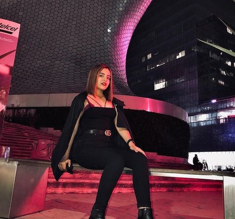 Frida Najera estrella porno hd galería