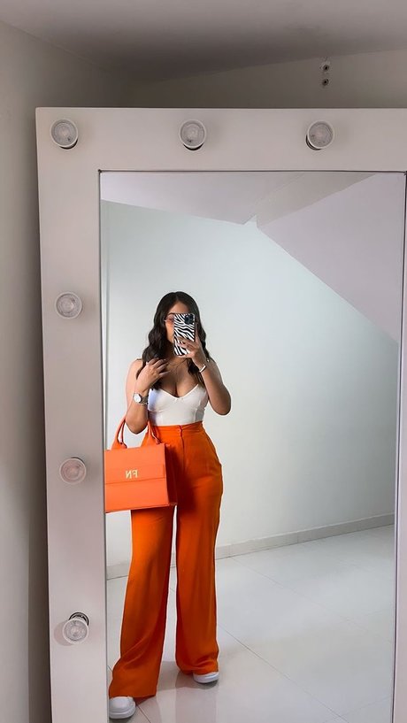 Frida Najera estrella porno caliente archivo