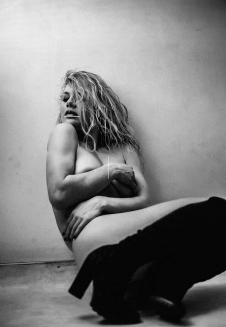 miss ursula maria estrella libre galería