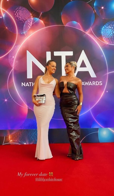 Saffron Barker actriz imagen