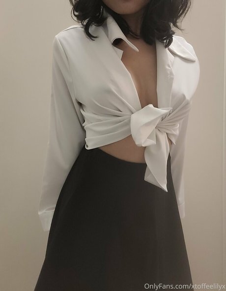 xtoffeelilyx actriz de alta calidad imágenes