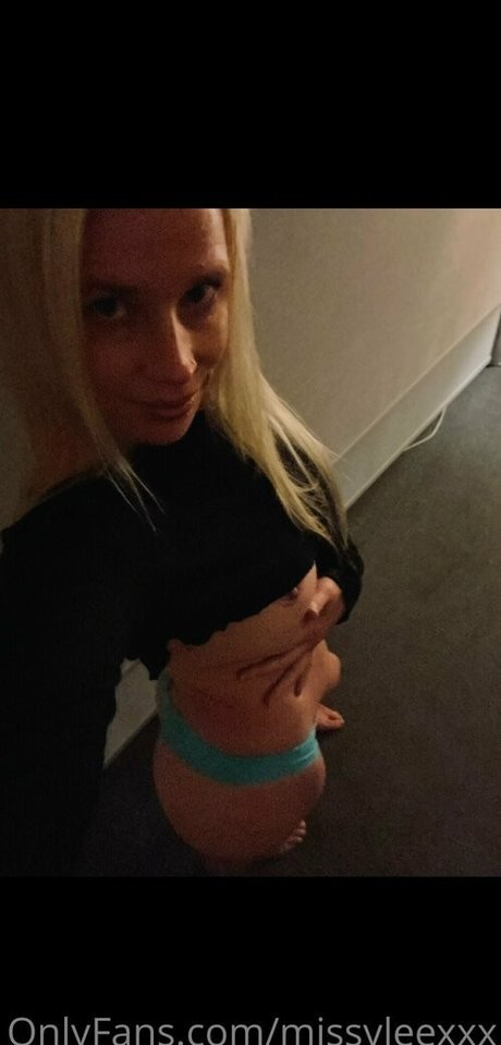 dvpgirlnextdoorxxx actriz atractiva imagen