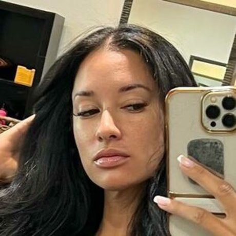 Nikki Blades estrella perfecta galerías