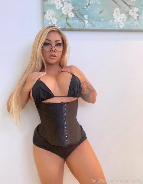 exoticbooty modelo de arte fotos