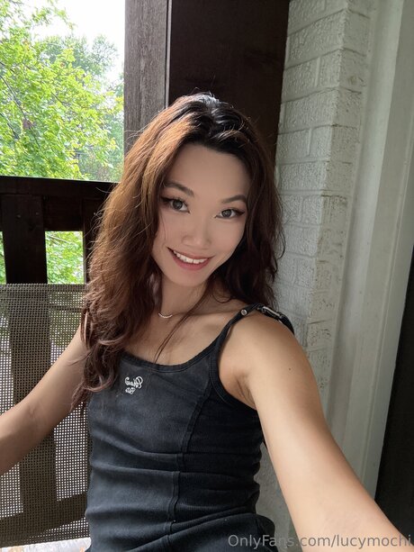 LucyMochi modelo exclusivo foto