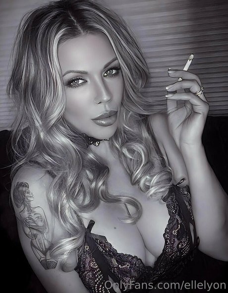 ellelyon modelo xxx recopilación