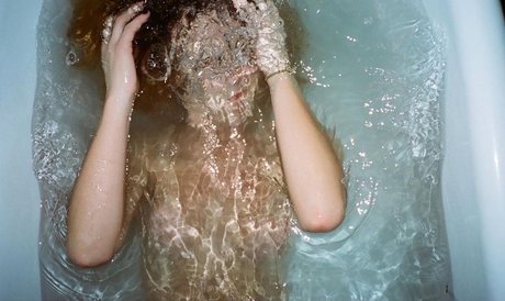 Emily Wickersham estrella sexy galerías