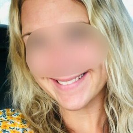 milky hon3y modelo erótico fotos