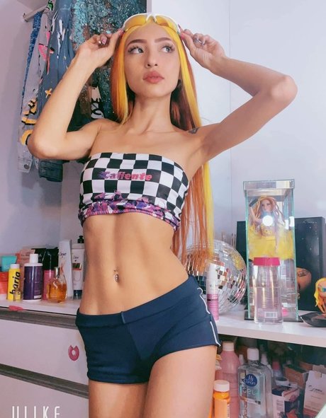 onlyfans trans gordas desnudos eróticos imagen