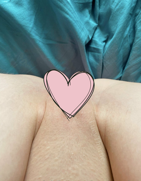 lucythornefree bonita estrella porno archivo