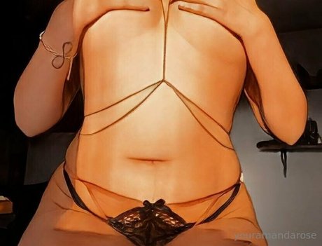 youramandarose estrella porno desnuda galería